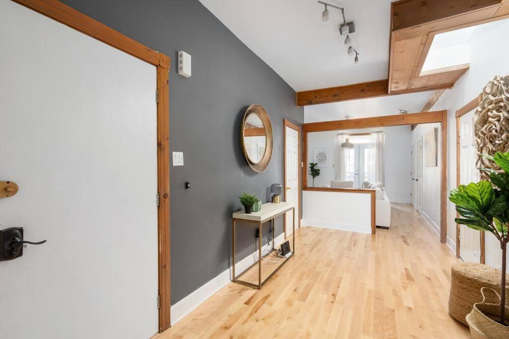 Chic Mile-End 3Br Getaway - Free Parking, Sleeps 8 Apartment Montreal Exterior foto