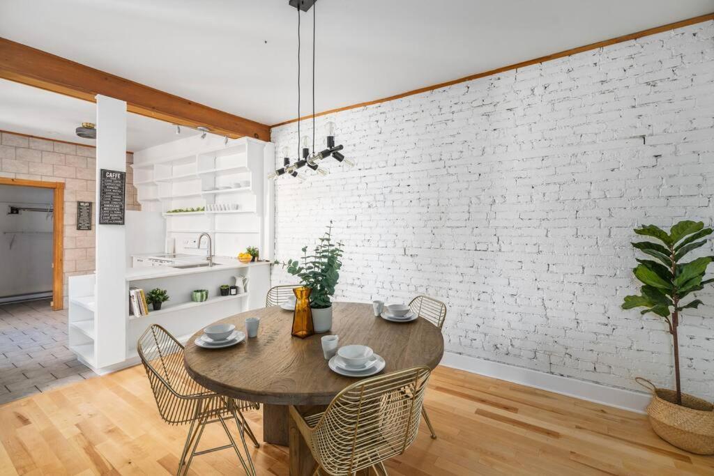 Chic Mile-End 3Br Getaway - Free Parking, Sleeps 8 Apartment Montreal Exterior foto